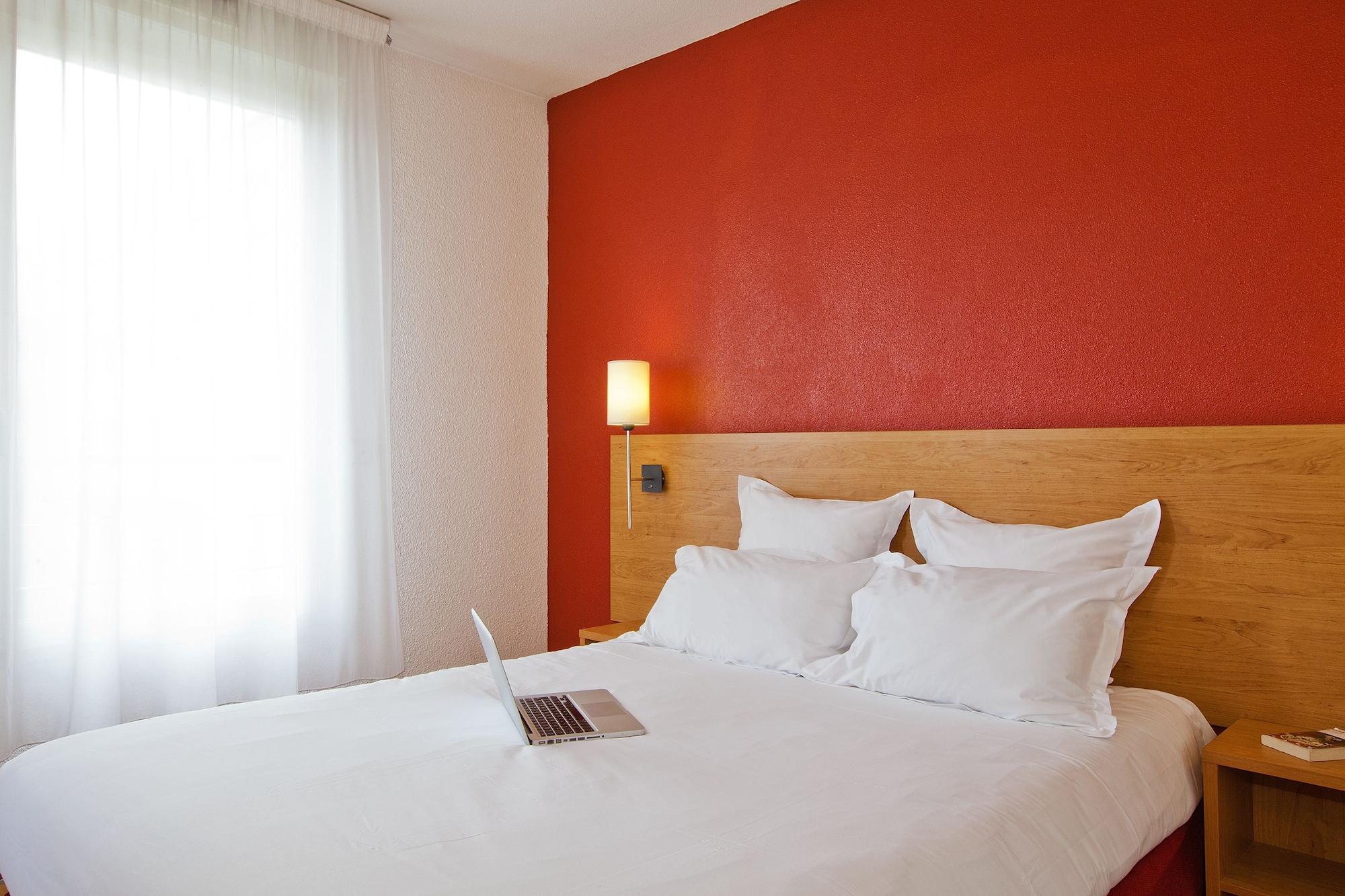Sejours & Affaires Lyon Saint-Nicolas Exterior photo